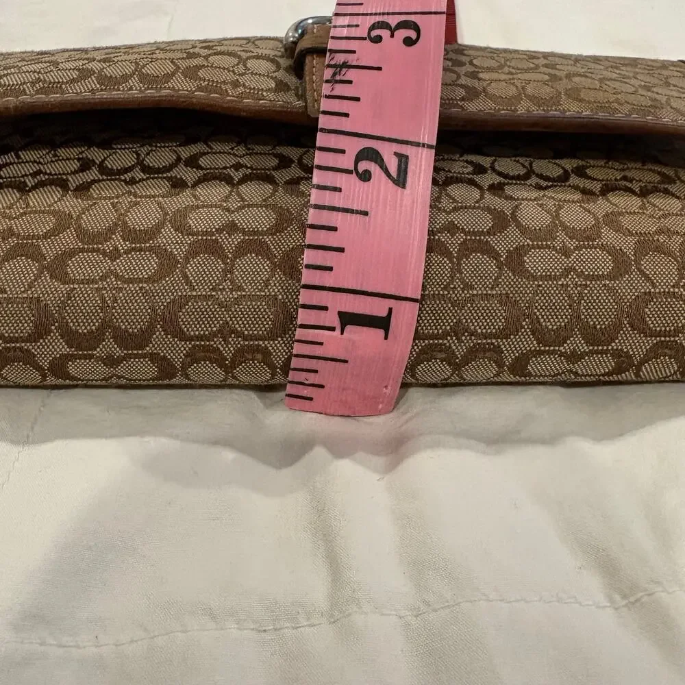 VTG COACH Signature Canvas Khaki Buckle Snap Button Back Zipper Pocket Tri-Fold